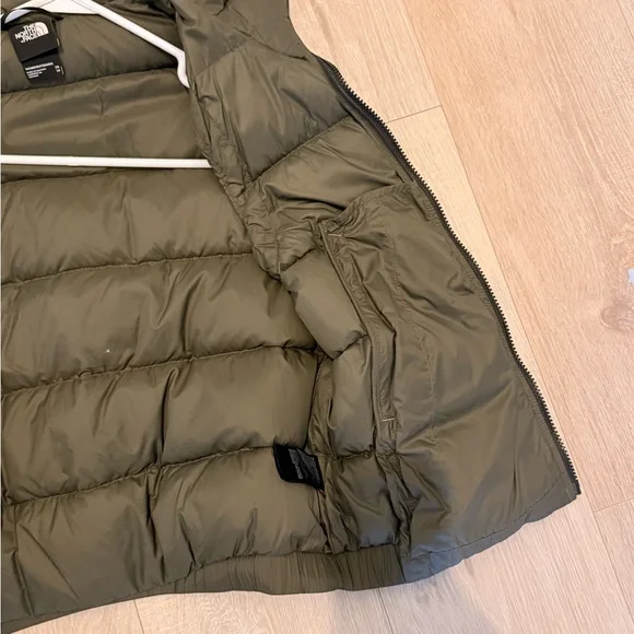 The North Face Hyalite Down Hooded Vest XS Khaki - Picture 8 of 13